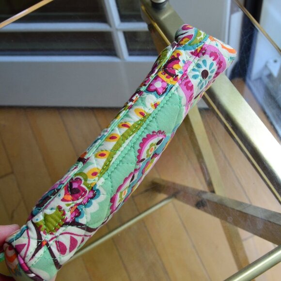 VERA BRADLEY "TUTTI FRUTTI" WRISTLET - Picture 4 of 9